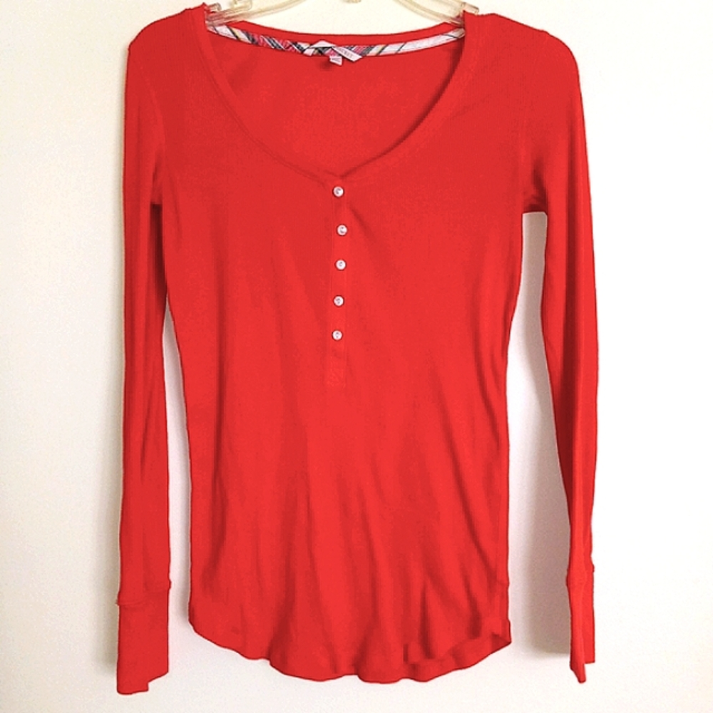Victoria's Secret S long sleeve 1/2 button down scoop neck lounge top